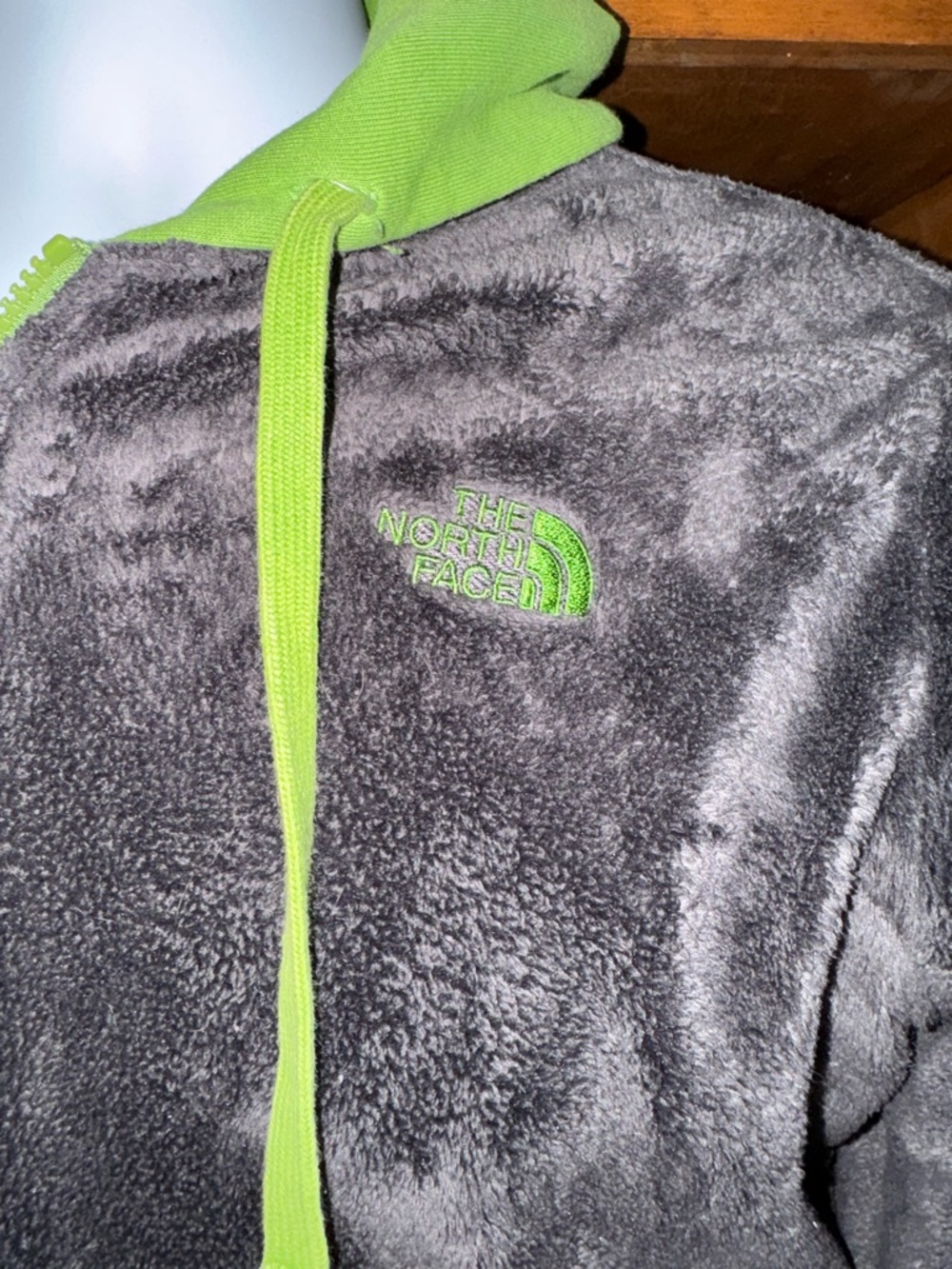 The North Face reversible green and gray  Plush Hoodie Jacket - Picture 6 of 7